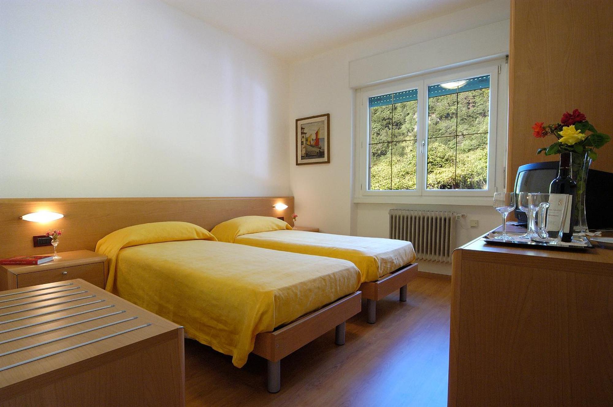 טרנטו Hotel Karinhall מראה חיצוני תמונה