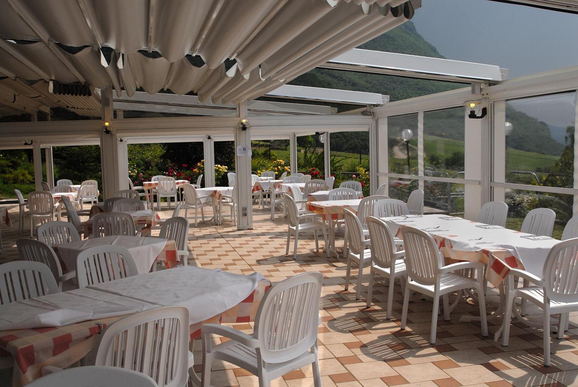 טרנטו Hotel Karinhall מראה חיצוני תמונה