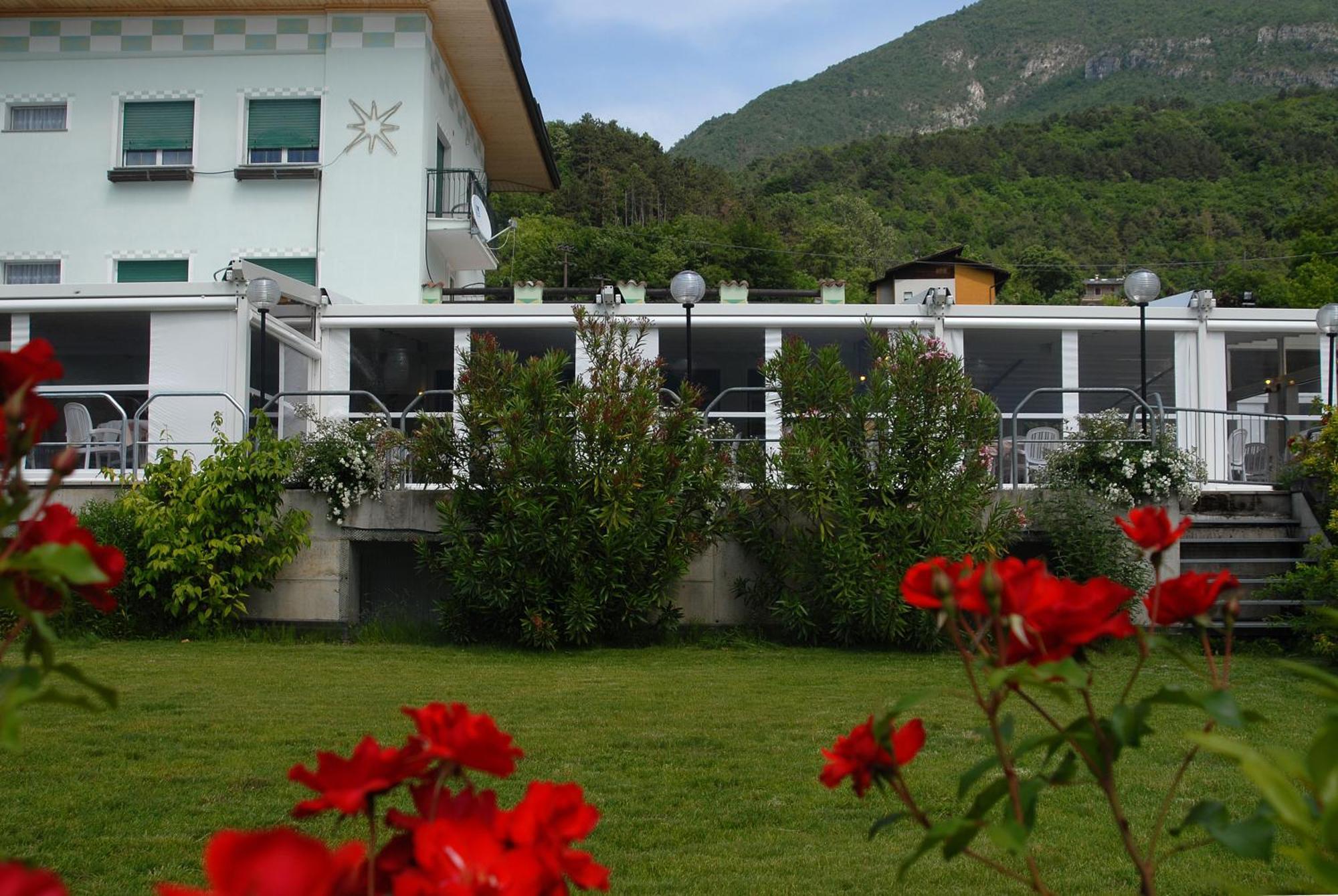 טרנטו Hotel Karinhall מראה חיצוני תמונה