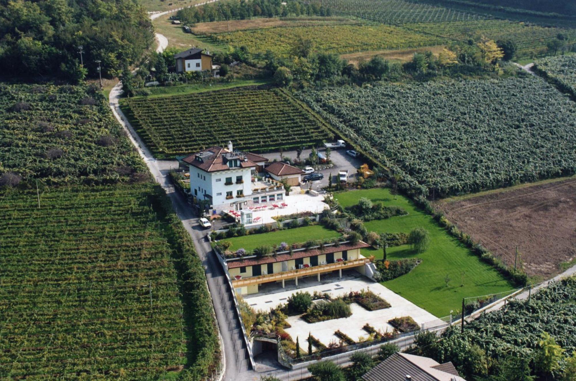 טרנטו Hotel Karinhall מראה חיצוני תמונה