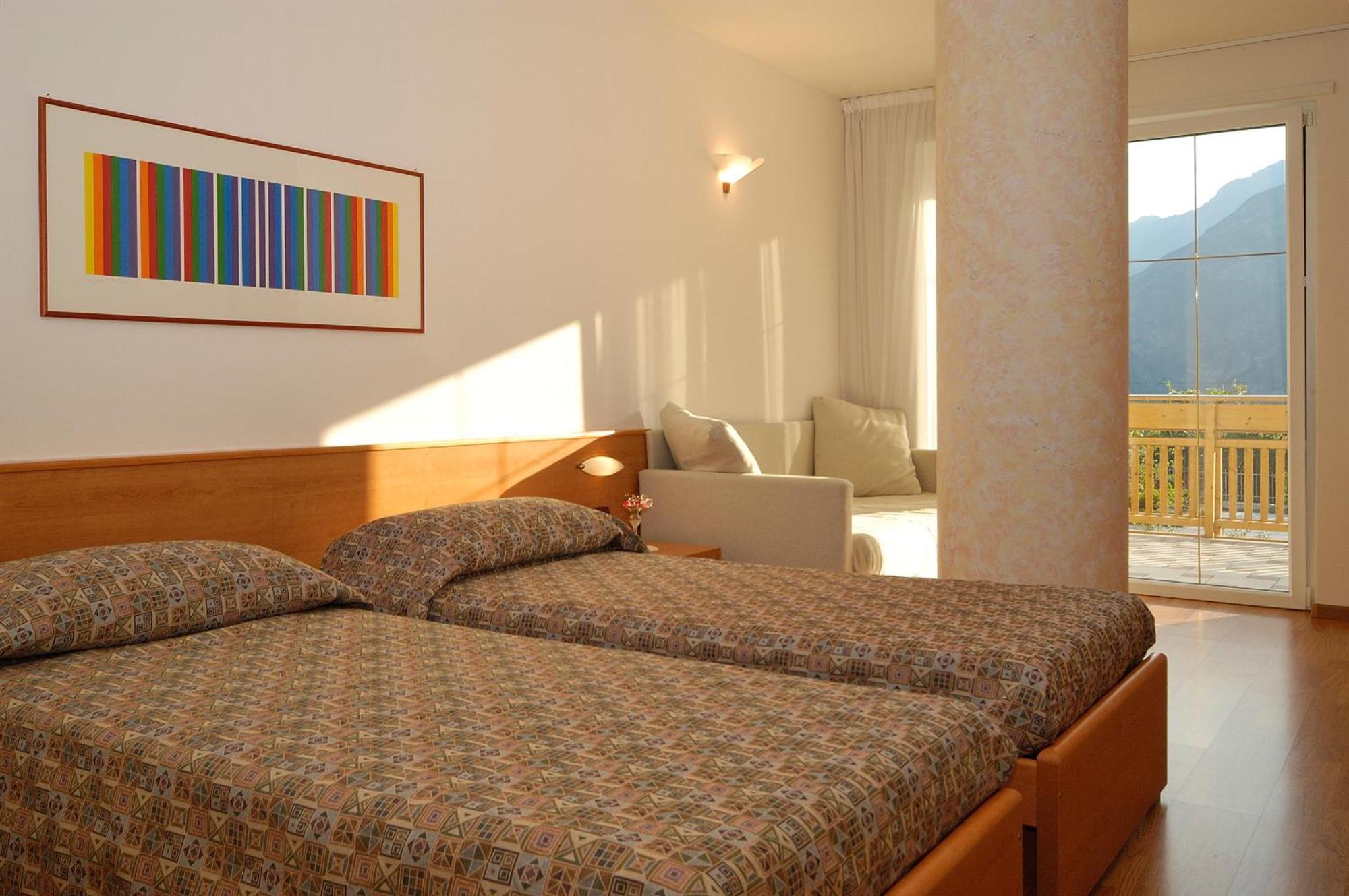 טרנטו Hotel Karinhall מראה חיצוני תמונה