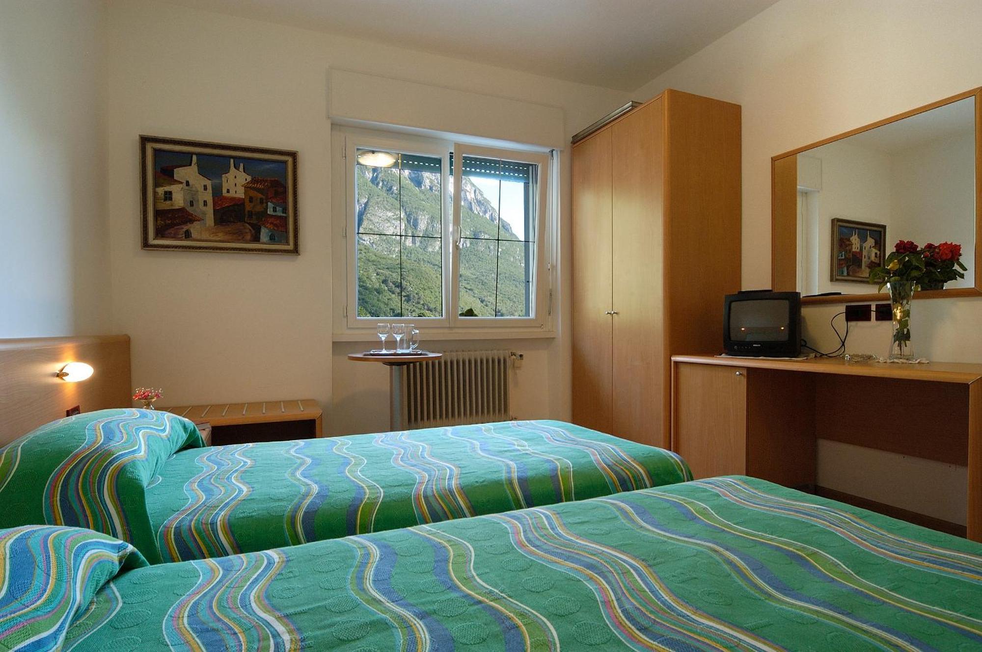 טרנטו Hotel Karinhall מראה חיצוני תמונה