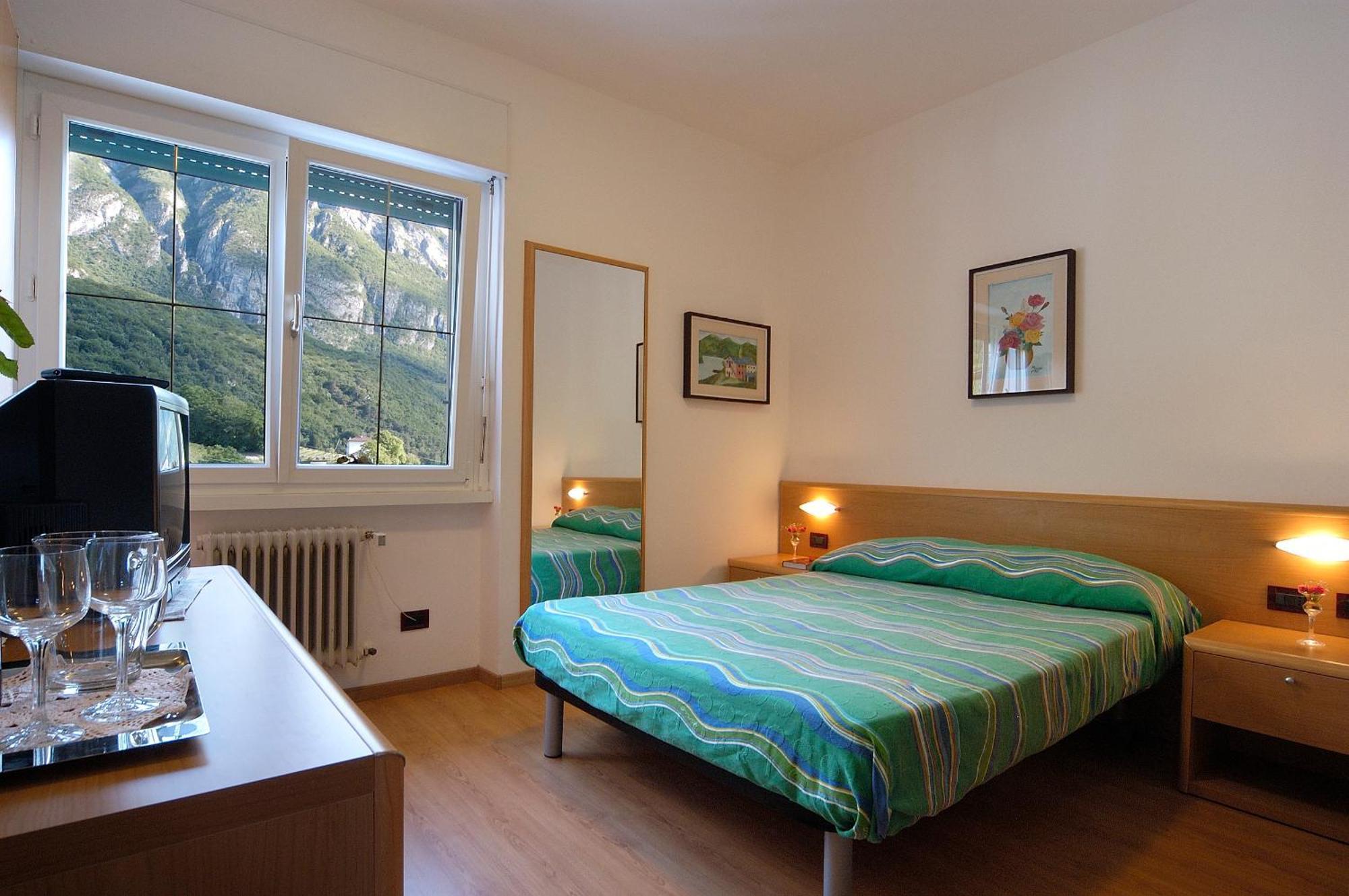 טרנטו Hotel Karinhall מראה חיצוני תמונה