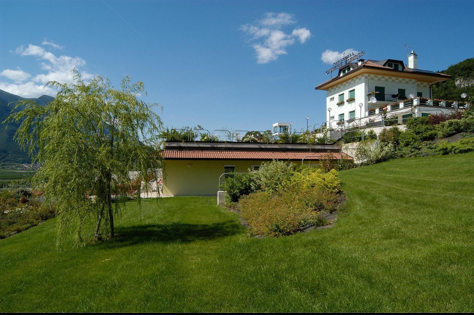 טרנטו Hotel Karinhall מראה חיצוני תמונה