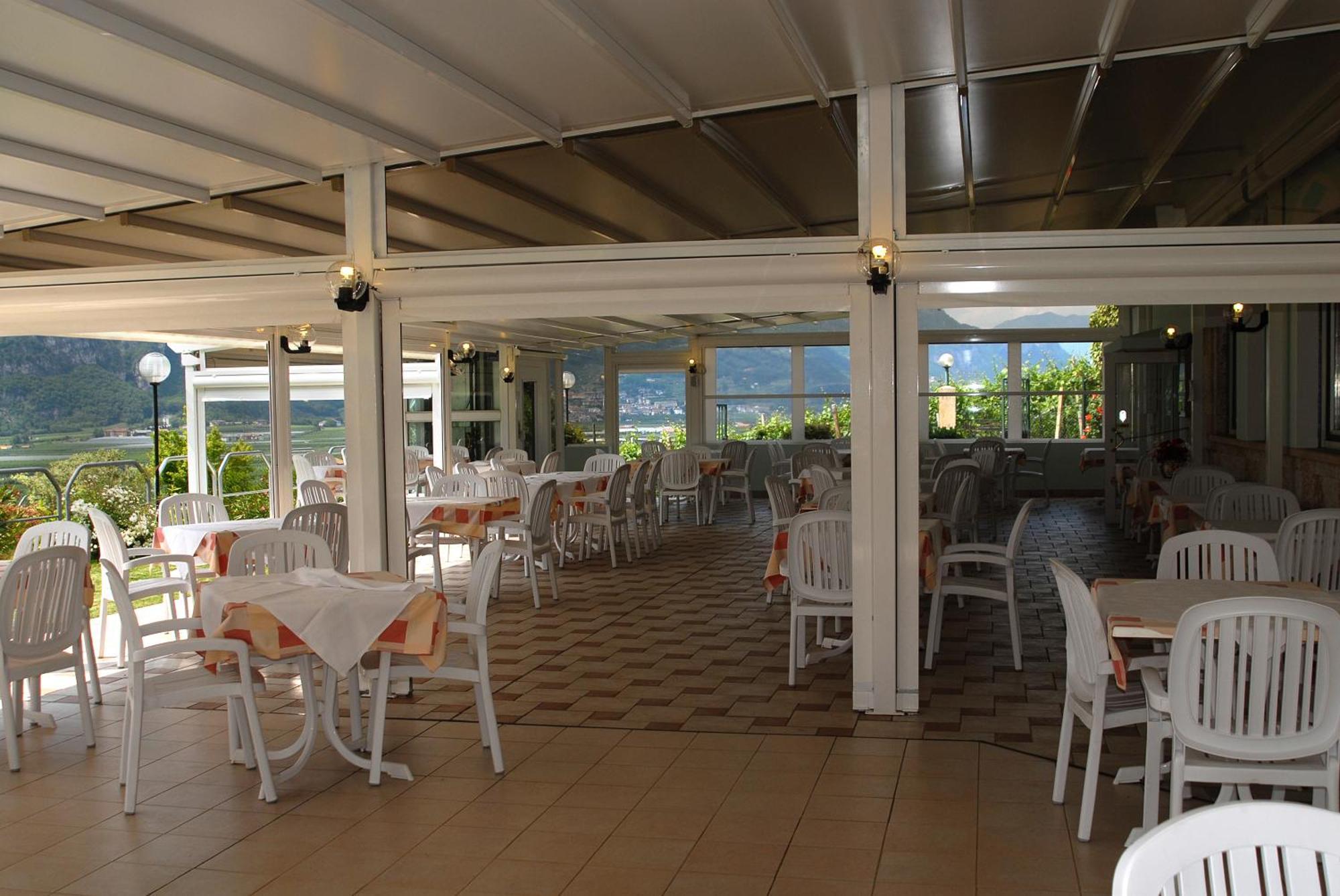 טרנטו Hotel Karinhall מראה חיצוני תמונה
